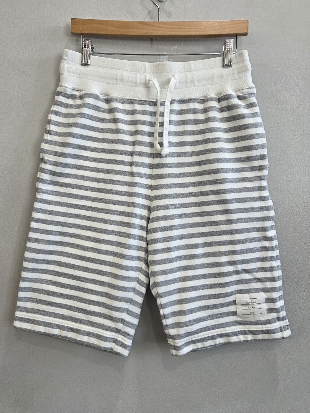 Thom Browne White Gray Striped Cotton Sweat Shorts Drawstring Pocket Mens Size 2
